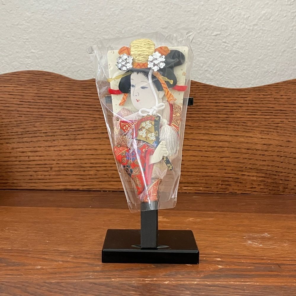 Vintage Decorative Cloth Silk Geisha Hagoitq Wooden Paddle